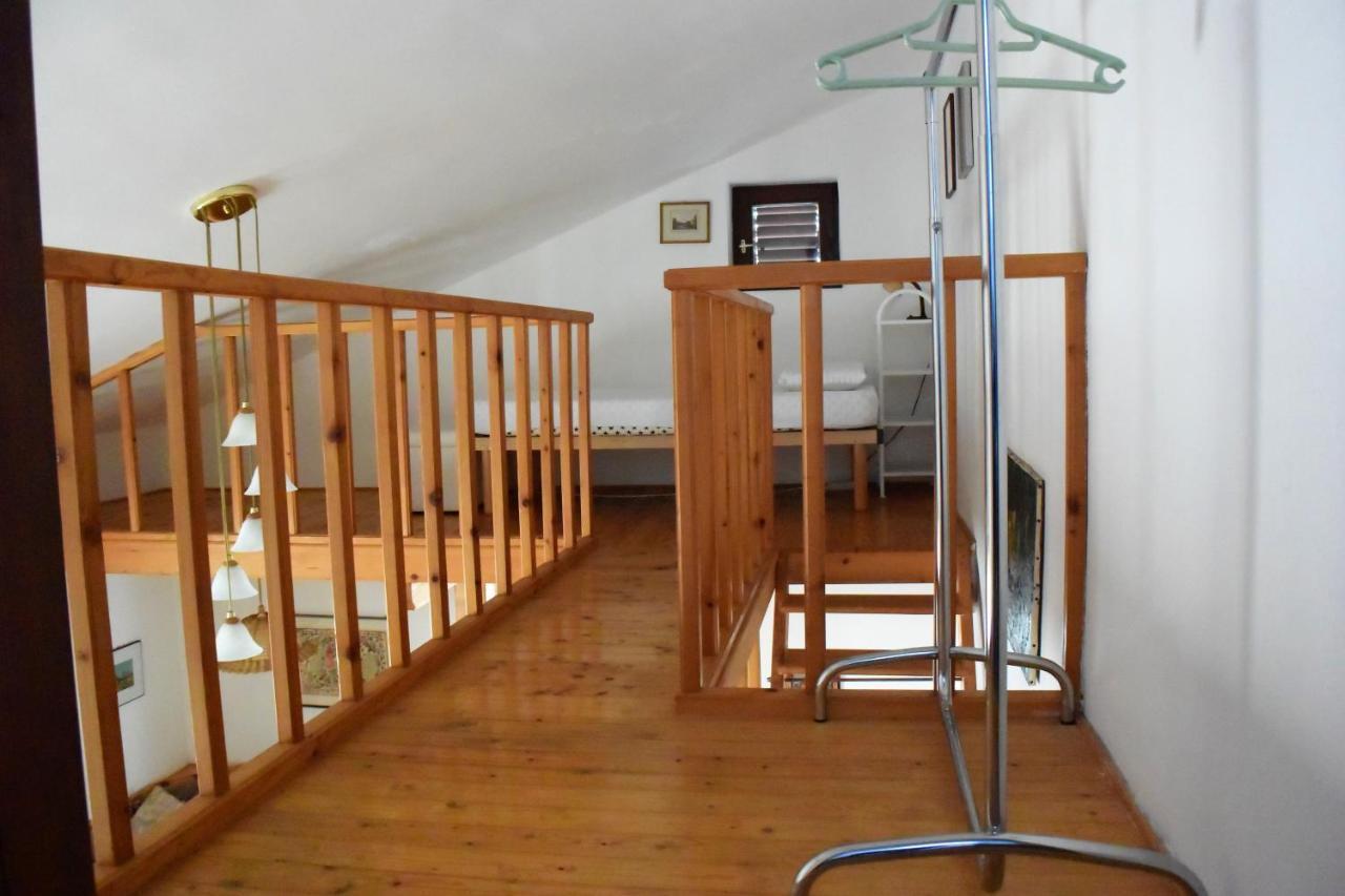 70 Sq M Apartment At Saint Martin'S Harbour Mali Lošinj Rum bild