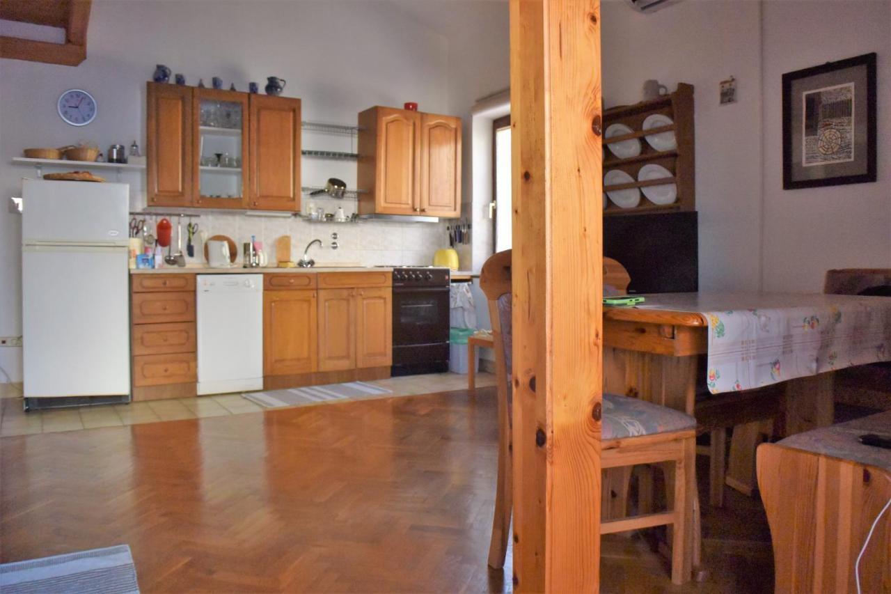 70 Sq M Apartment At Saint Martin'S Harbour Mali Lošinj Rum bild