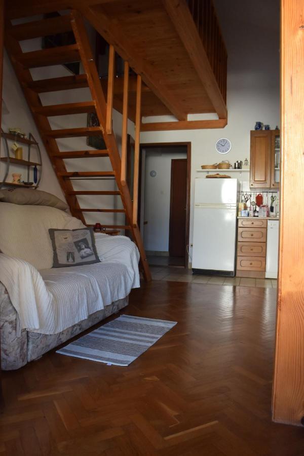 70 Sq M Apartment At Saint Martin'S Harbour Mali Lošinj Rum bild